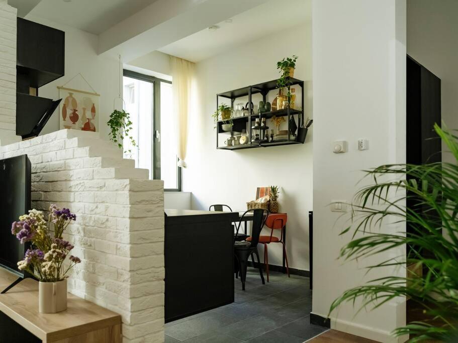 Central 5 Apartment - New Building & Parking Bukarest Exterior foto